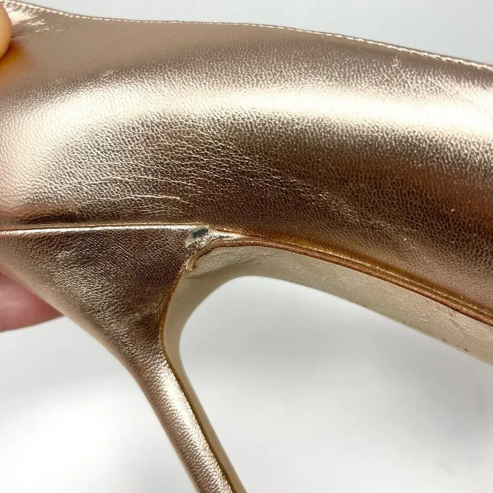 Manolo Blahnik Hangisi Rose Gold Metallic Leather Crystal Buckle Pump Heel EU 37 - Picture 11 of 14